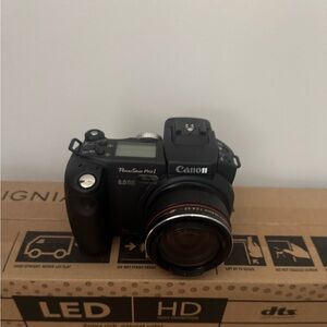 Canon PowerShot Pro1 Digital Camera Black